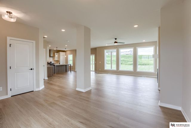 11003 N 161 Avenue, Bennington, NE 68007