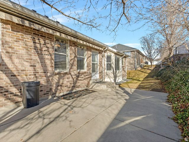 352 E HAVEN CREST RD, Draper, UT 84020