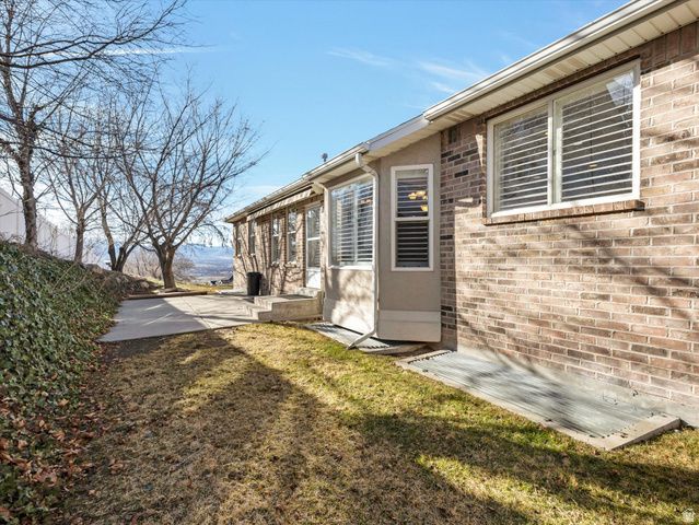 352 E HAVEN CREST RD, Draper, UT 84020