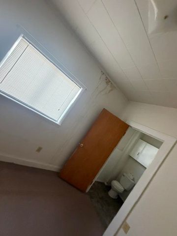 1217 5th Avenue W, Huntington, WV 25701