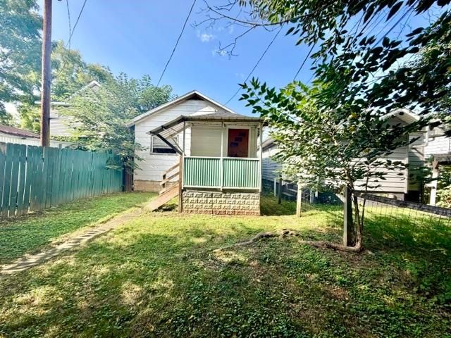 1217 5th Avenue W, Huntington, WV 25701