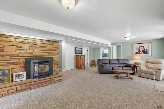 22946 FOREST RD, Rapid City, SD 57702