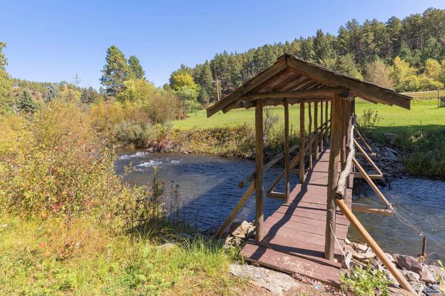 22946 FOREST RD, Rapid City, SD 57702