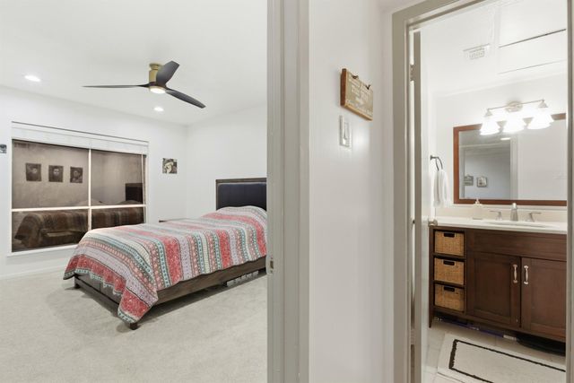 2224 S Piney Point Road 222, Houston, TX 77063