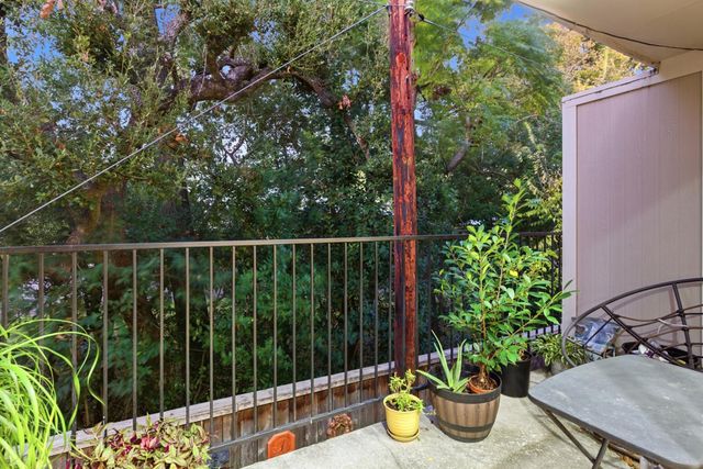 2224 S Piney Point Road 222, Houston, TX 77063