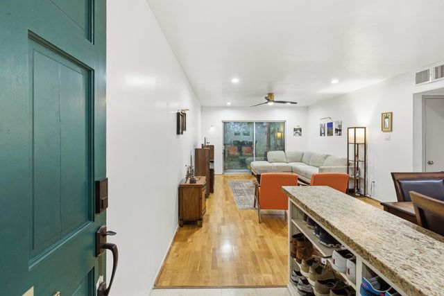 2224 S Piney Point Road 222, Houston, TX 77063