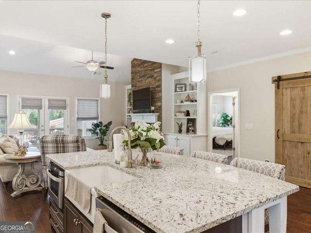 120 Hawks Trail, Waleska, GA 30183
