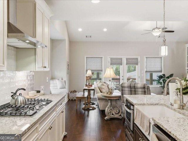 120 Hawks Trail, Waleska, GA 30183