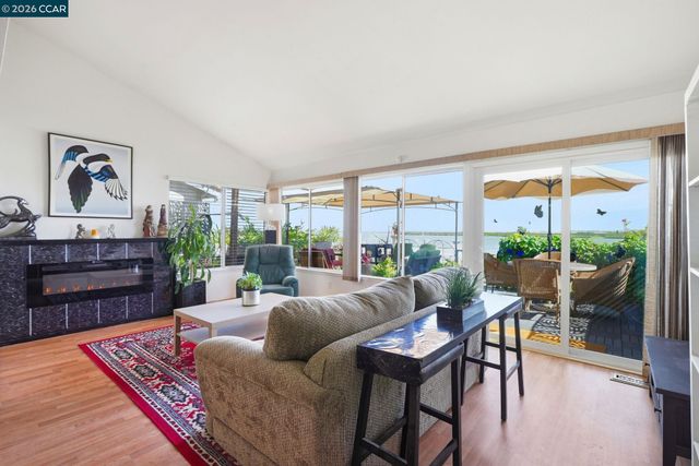 46 Edgewater Pl, Pittsburg, CA 94565