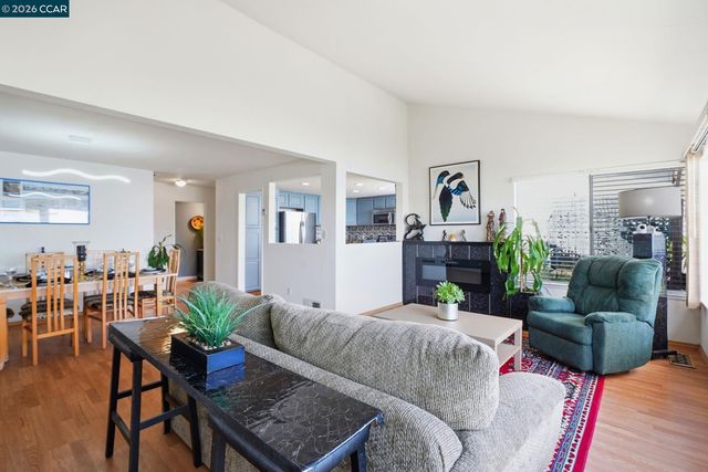 46 Edgewater Pl, Pittsburg, CA 94565