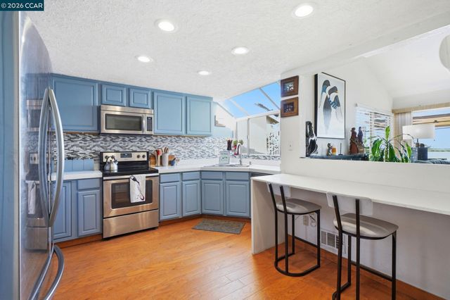 46 Edgewater Pl, Pittsburg, CA 94565