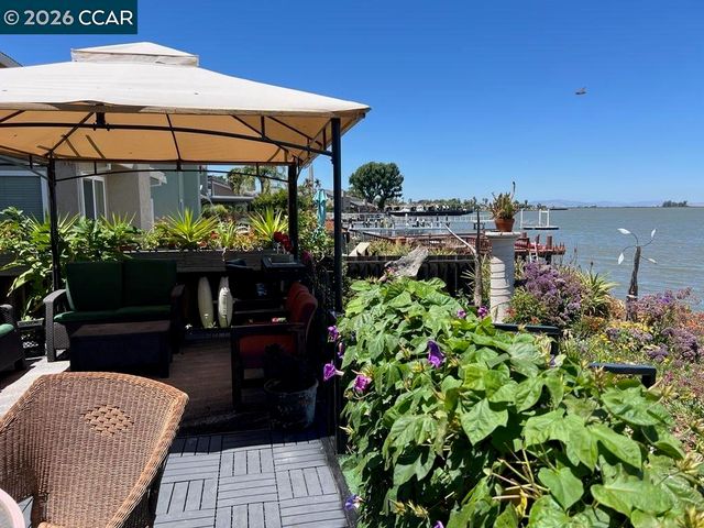 46 Edgewater Pl, Pittsburg, CA 94565