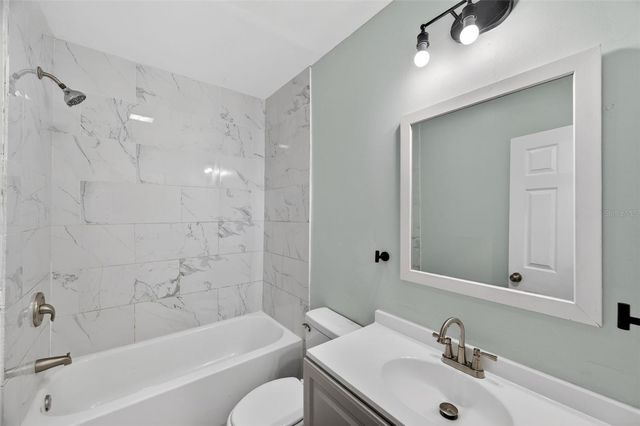 7805 N MULBERRY STREET, Tampa, FL 33604