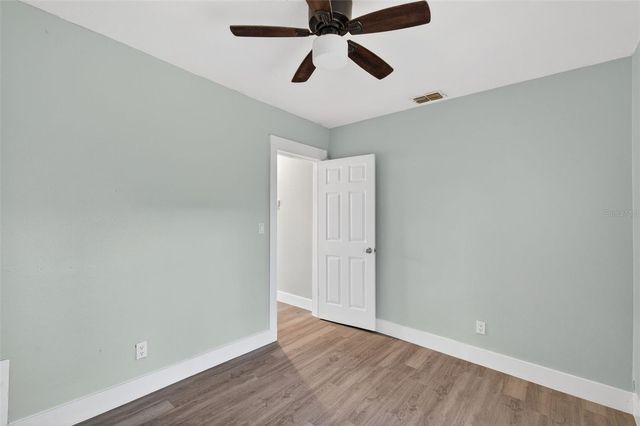 7805 N MULBERRY STREET, Tampa, FL 33604