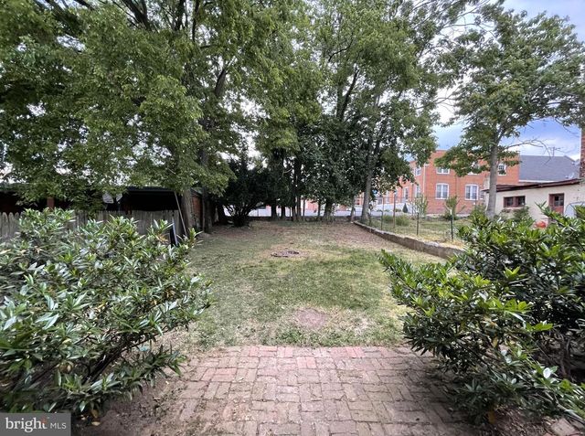 211 S MAPLE AVE, Martinsburg, WV 25401