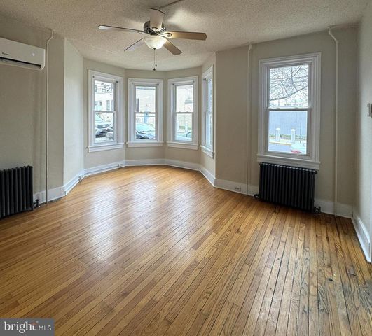 211 S MAPLE AVE, Martinsburg, WV 25401