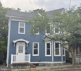 211 S MAPLE AVE, Martinsburg, WV 25401