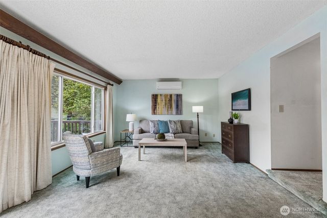 13742 39th Avenue NE, Seattle, WA 98125