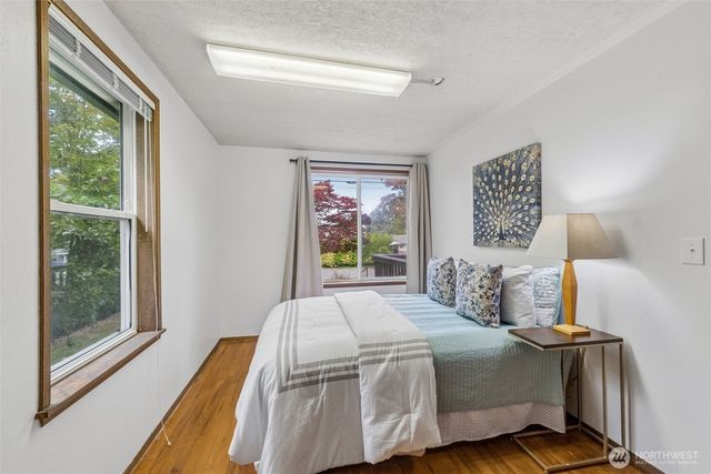 13742 39th Avenue NE, Seattle, WA 98125