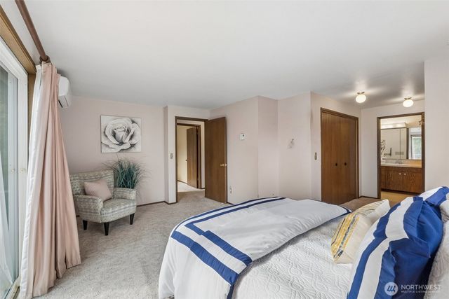 13742 39th Avenue NE, Seattle, WA 98125