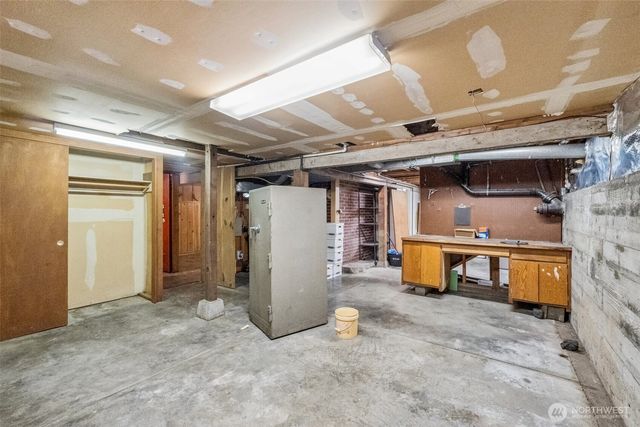 13742 39th Avenue NE, Seattle, WA 98125