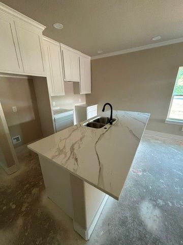 602 N 7TH Street, Midlothian, TX 76065