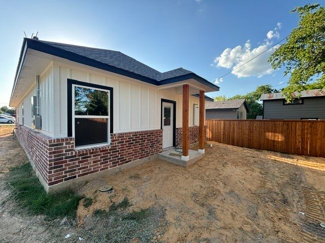 602 N 7TH Street, Midlothian, TX 76065