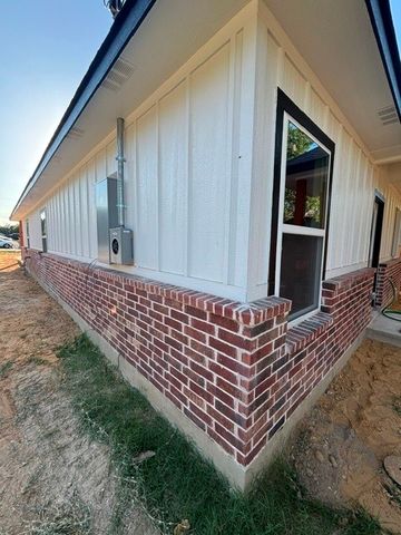 602 N 7TH Street, Midlothian, TX 76065