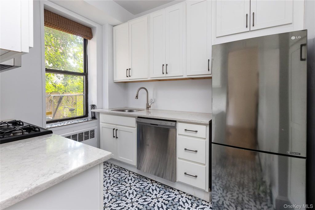 3215 Arlington Avenue 1G, Bronx, NY 10463 — exterior
