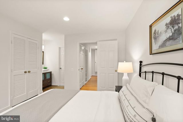 1242 MICHIGAN CT, Alexandria, VA 22314