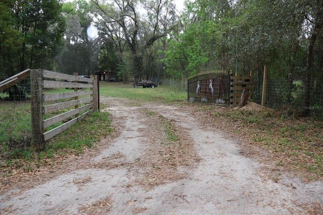 18240 MOUNT OLIVE DRIVE, Dade City, FL 33523