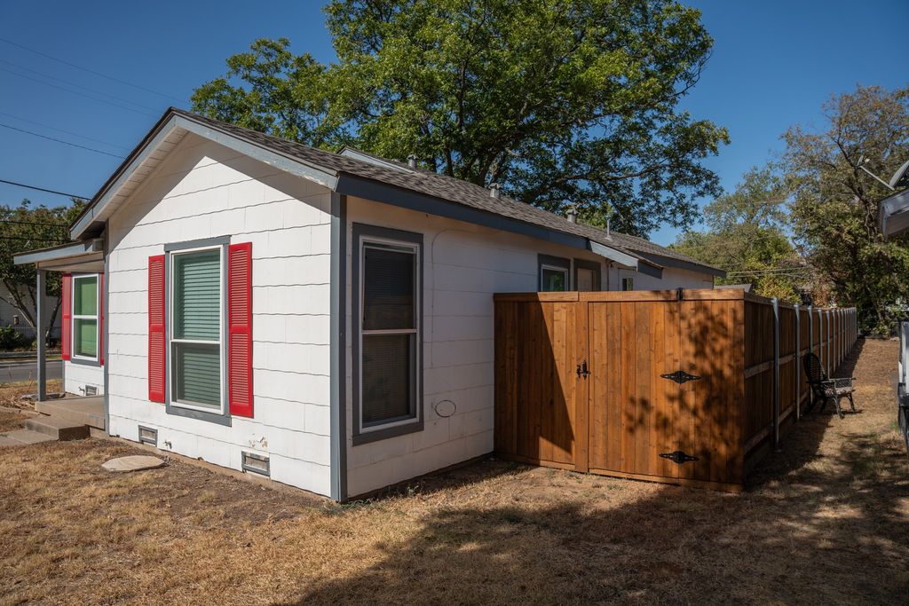 2856 Halbert Street, Fort Worth, TX 76112 — photo 3