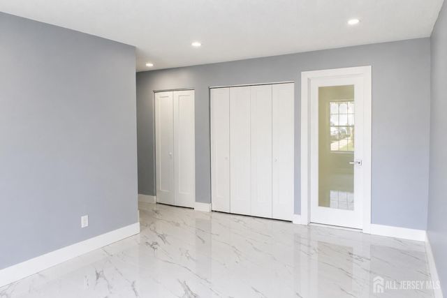 709 Sunshine Court, Sayreville, NJ 08859