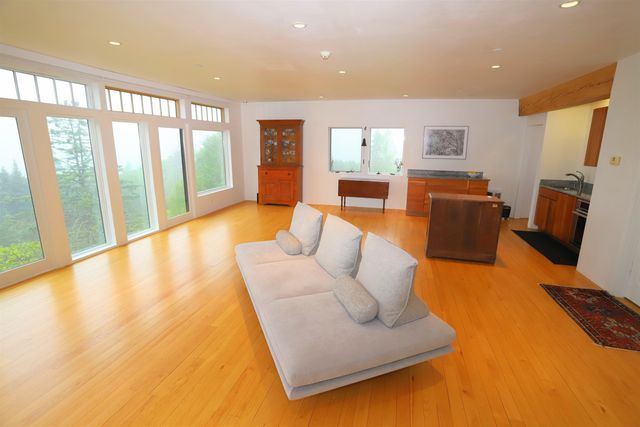 968 Centebar Road, Albany, VT 05845