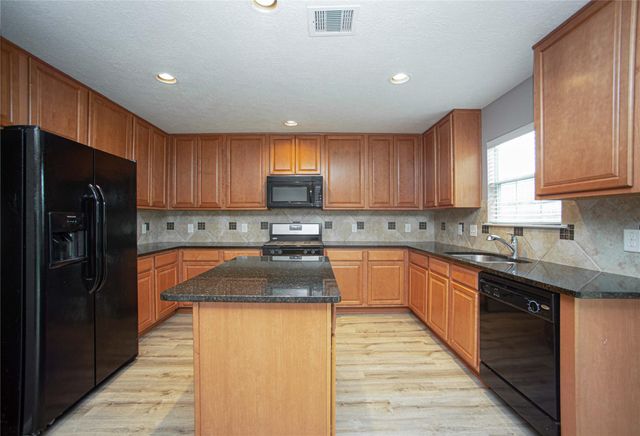 29314 Legends Bluff Drive, Spring, TX 77386