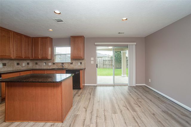 29314 Legends Bluff Drive, Spring, TX 77386