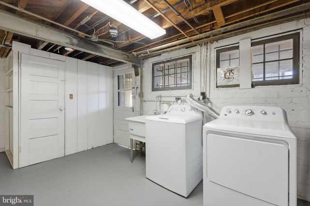 824 EMERSON ST NW, Washington, DC 20011