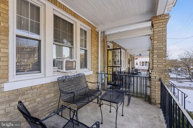 824 EMERSON ST NW, Washington, DC 20011