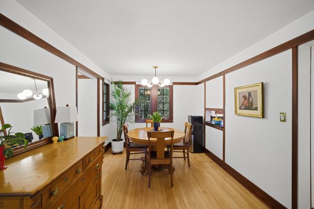 1184 Wade Street, Highland Park, IL 60035
