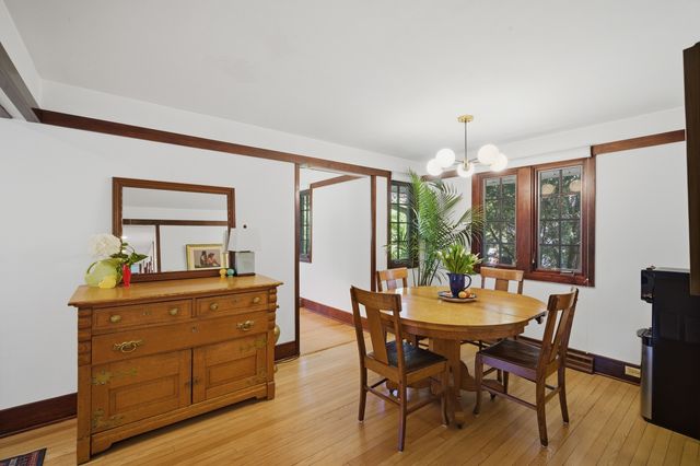 1184 Wade Street, Highland Park, IL 60035