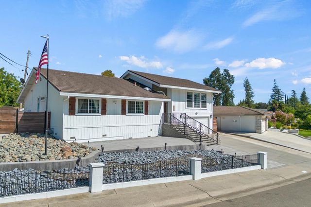 5136 Romero Way, Fair Oaks, CA 95628