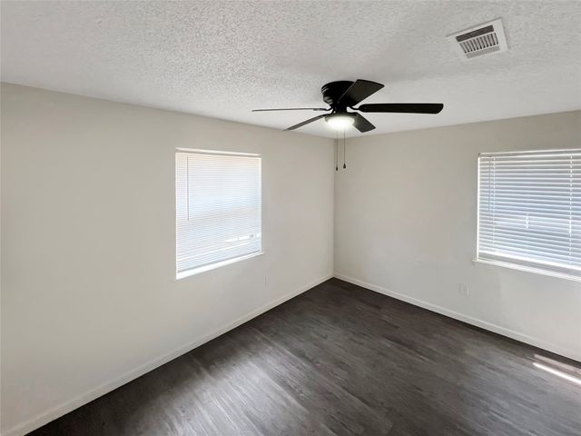 3008 Farrell Lane, Fort Worth, TX 76119