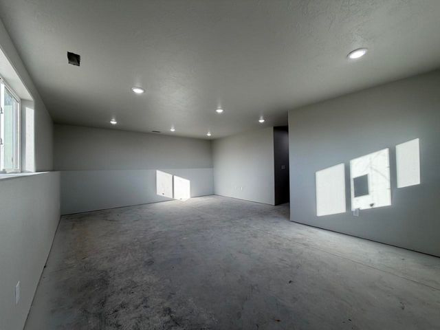 3809 Grayson Drive, Burlington, ND 58722