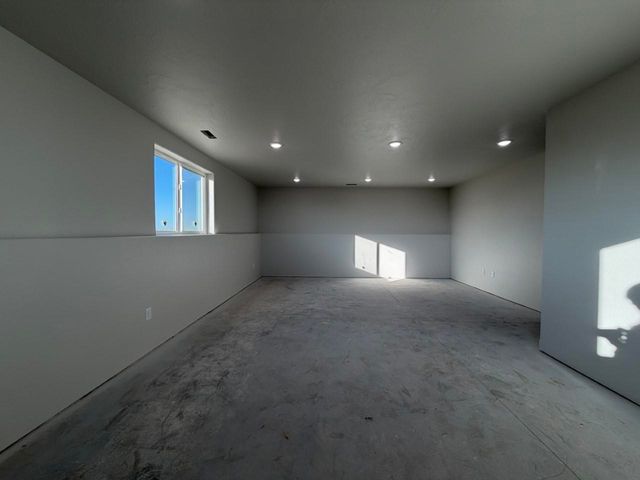 3809 Grayson Drive, Burlington, ND 58722