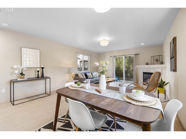 9304 N RICHMOND Ave, Portland, OR 97203