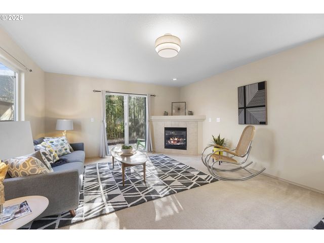 9304 N RICHMOND Ave, Portland, OR 97203