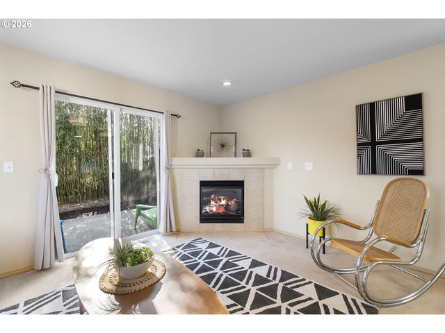 9304 N RICHMOND Ave, Portland, OR 97203