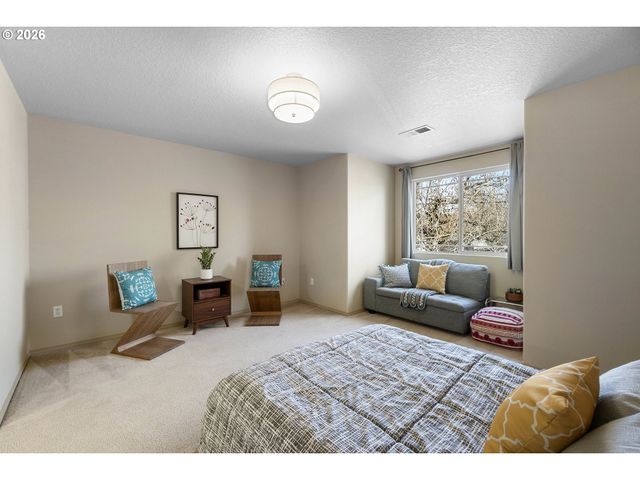 9304 N RICHMOND Ave, Portland, OR 97203