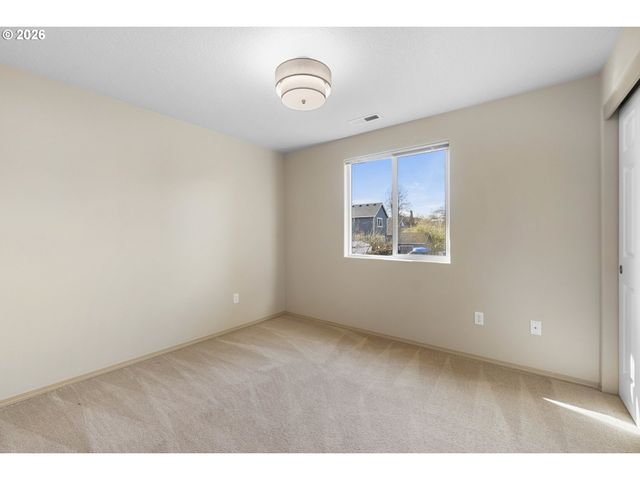 9304 N RICHMOND Ave, Portland, OR 97203