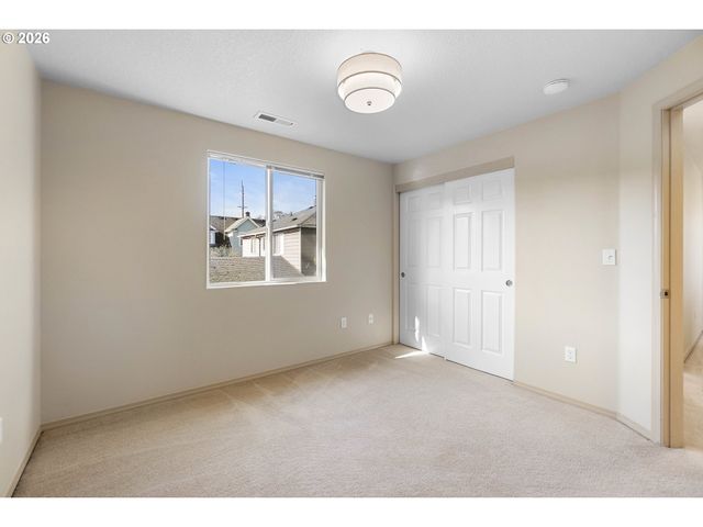 9304 N RICHMOND Ave, Portland, OR 97203